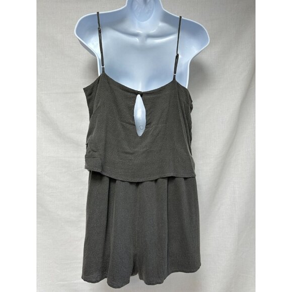 LAVENDER BROWN Gray Shorts Romper, Women's Size M - Picture 3 of 11